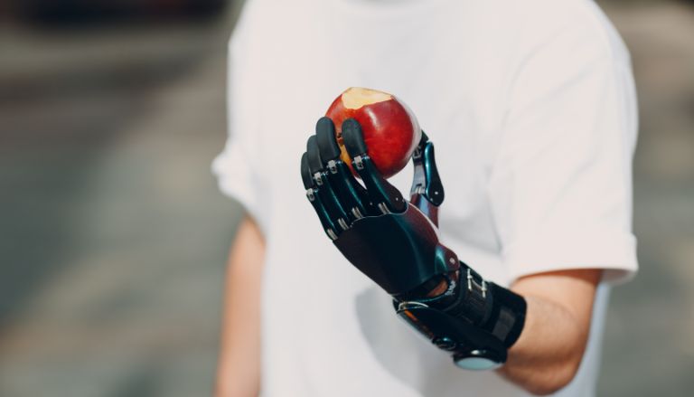 Mit Künstlicher Intelligenz beeindruckende Produkte für Menschen mit Behinderung schaffen